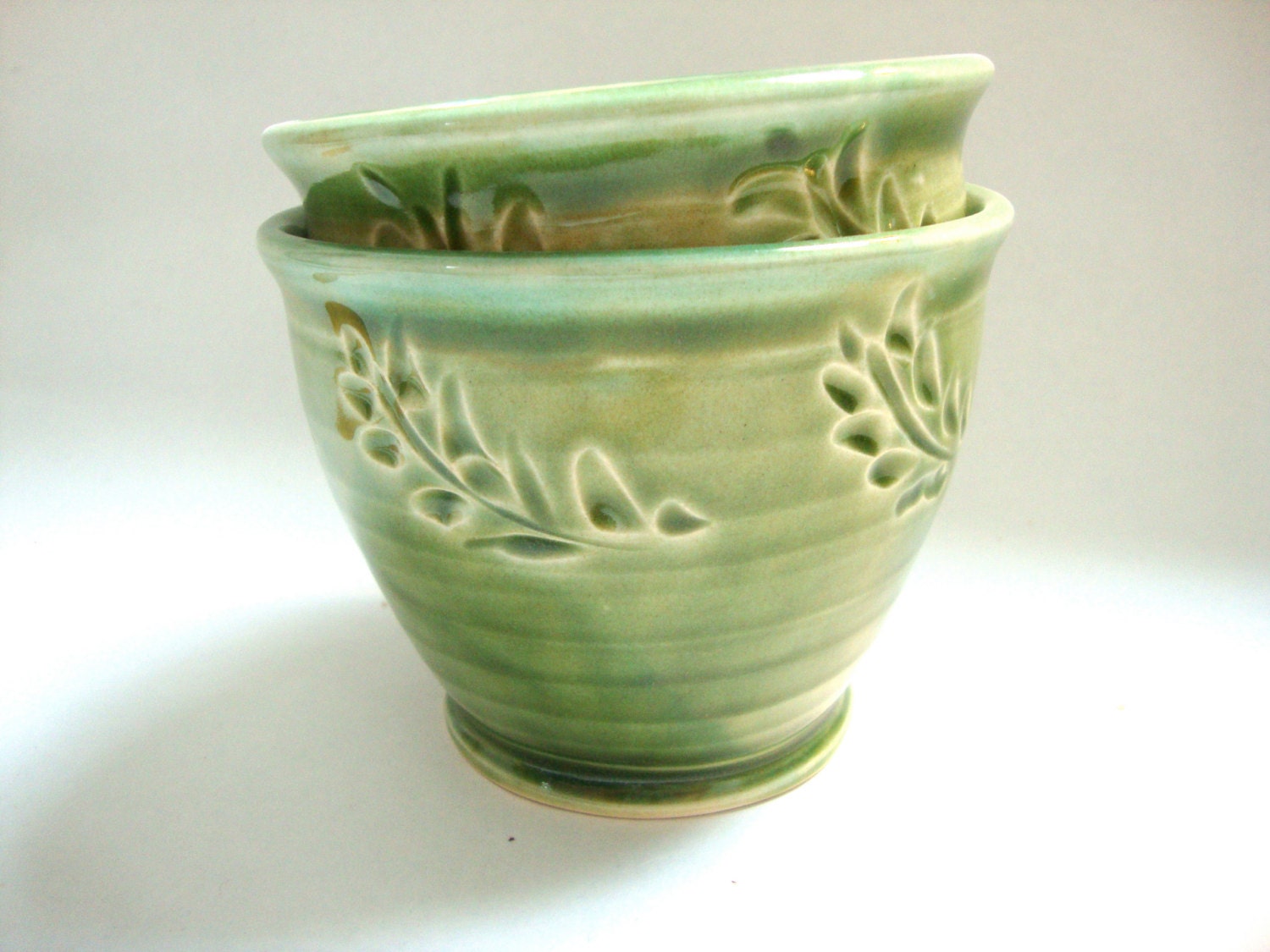 Spearmint Leaf Soup Cereal Bowls in stock ready to ship