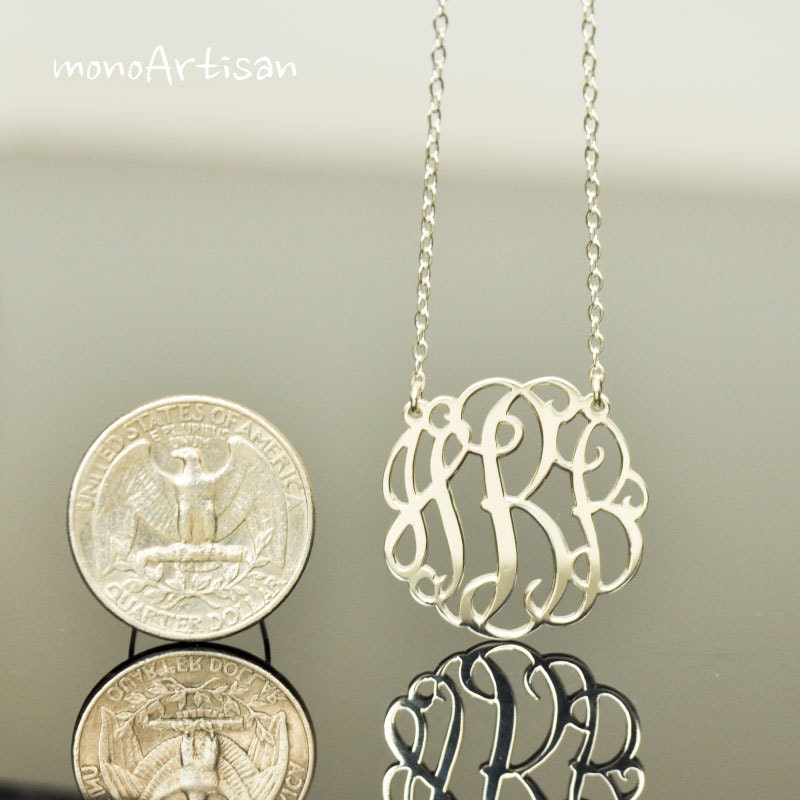 Monogram Necklace-1inch Initial Necklace Silver monogram neclace Hand Sketch& Hand Craft