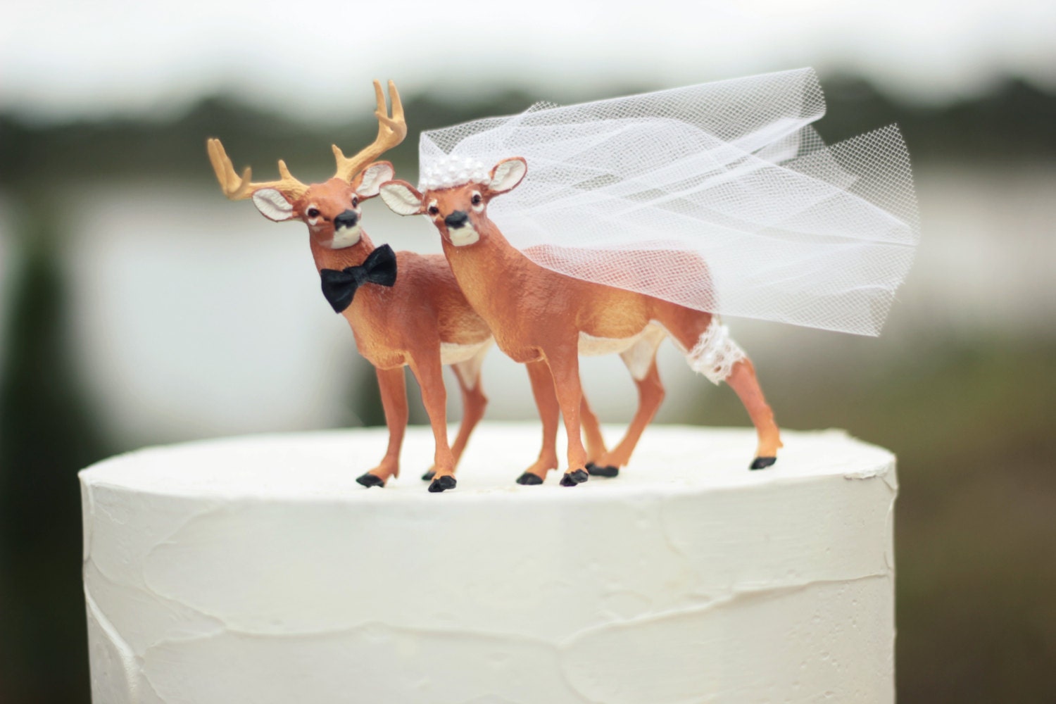 Deer wedding cake topper-Hunting wedding cake topper-Deer bride and groom-Hunting-Buck-Wedding Cake Topper
