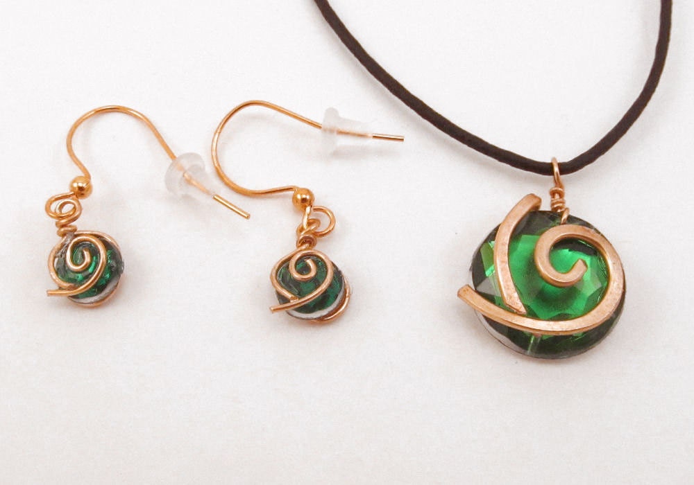 Kokiri Forest Emerald Set, Zelda Kokiri Necklace and Earrings