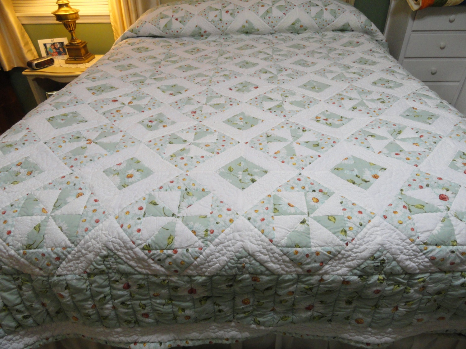 Hand Quilted queen/king pastel quilt