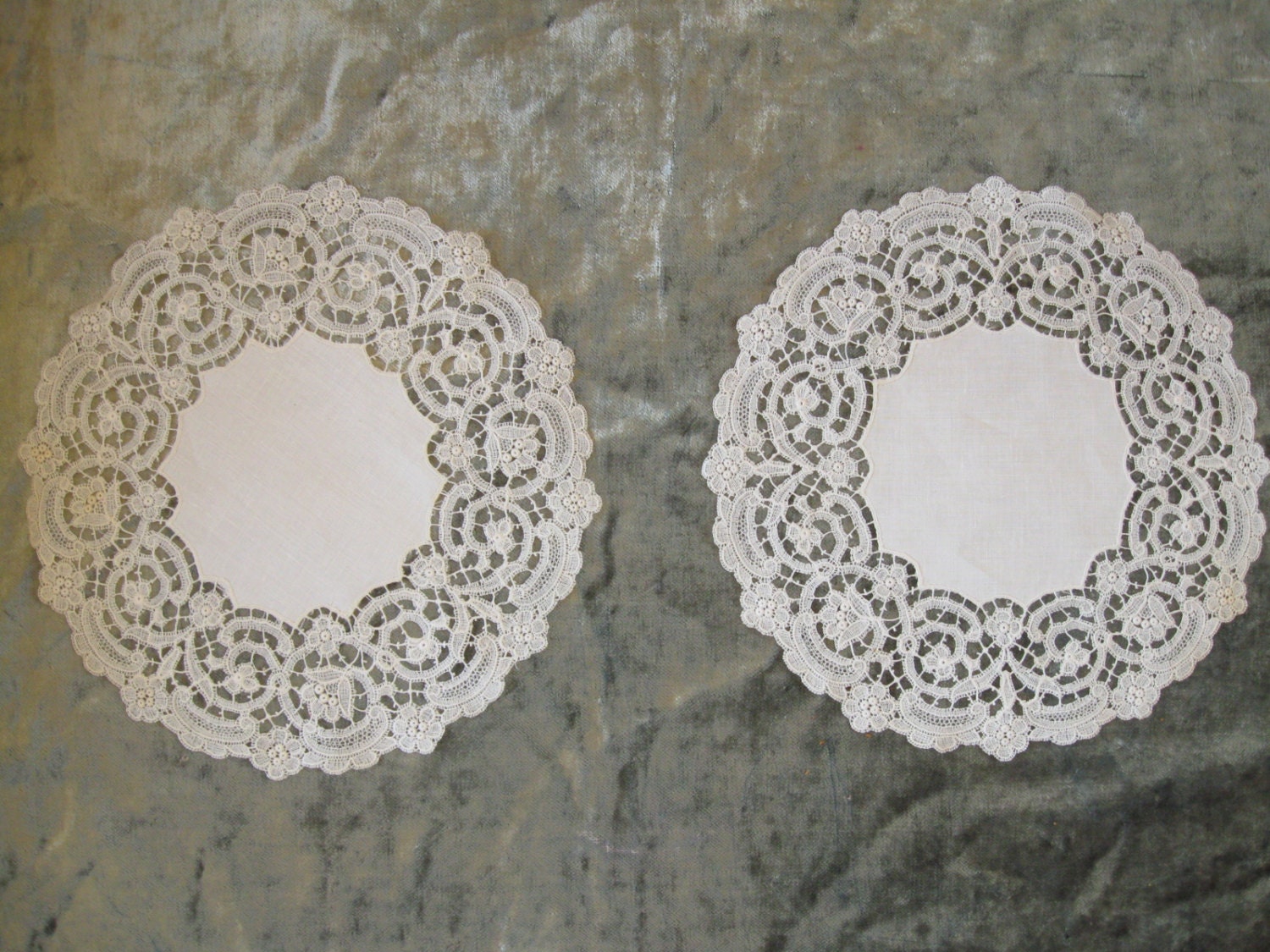 Vintage Pair of  Lace Doilies 6-inch diameter, Wide Point Lace border - 8 available