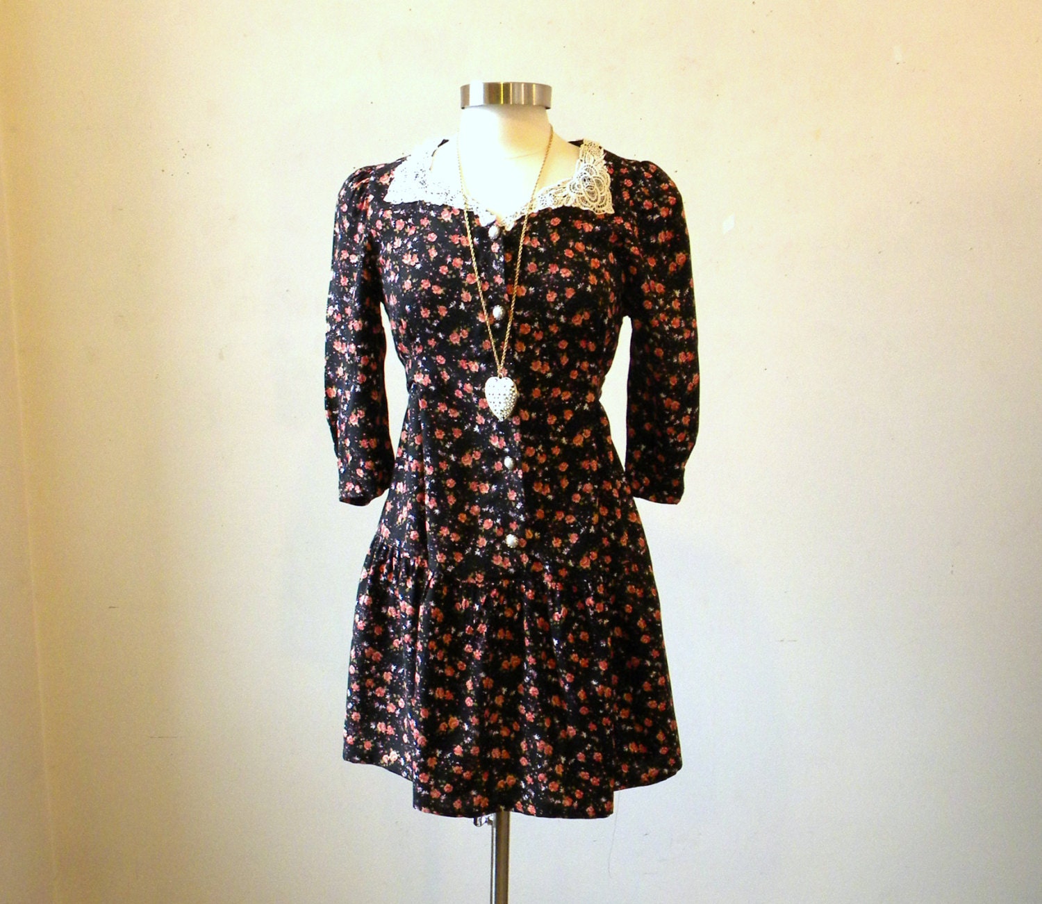 Modern Vintage Floral Dress / 80s Lace Romantic Black / M