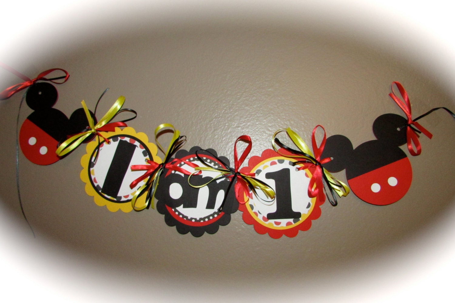 MIckey Mouse High Chair Banner - Classic Red, Black, yellow and white I am 1