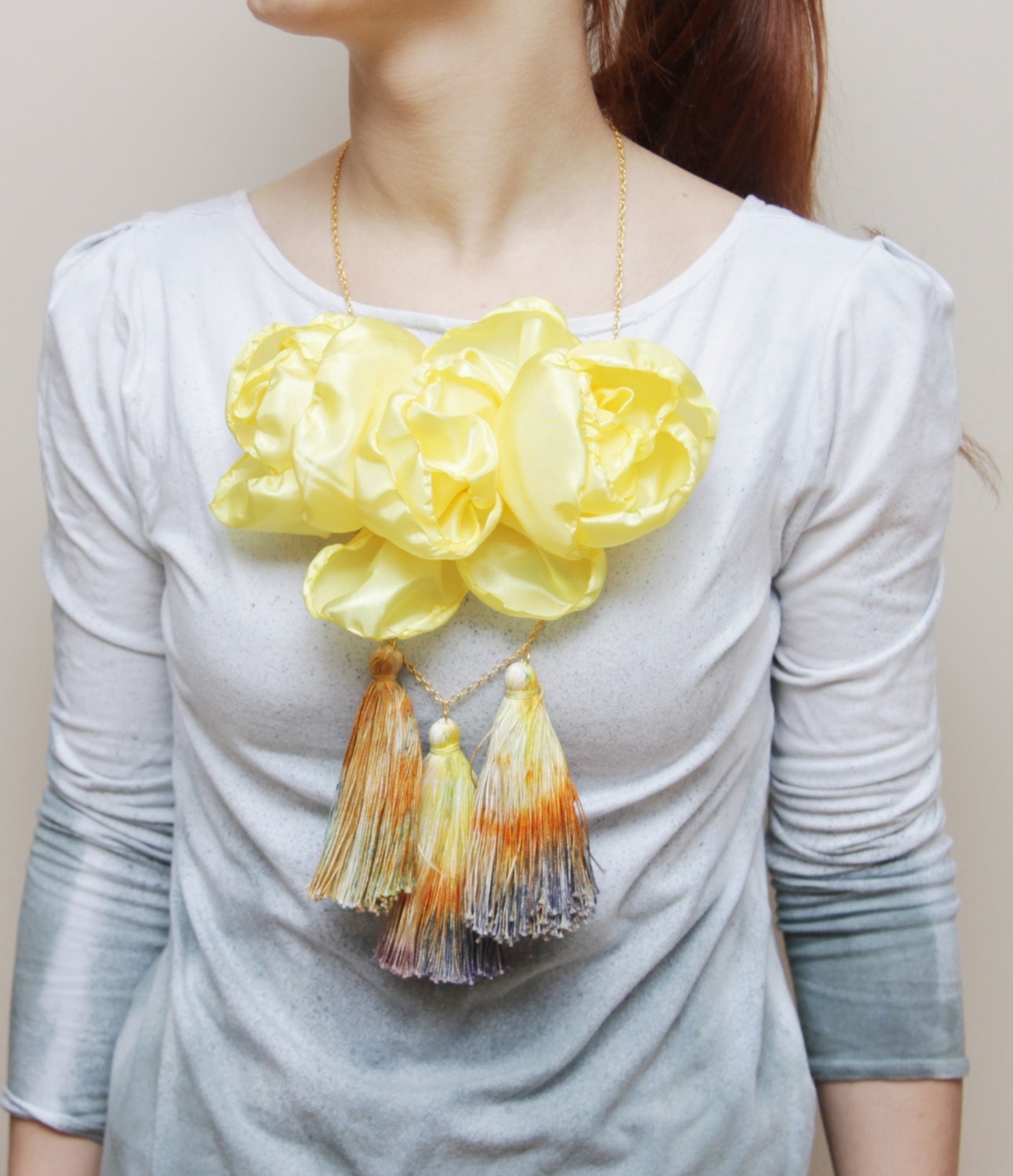 Youth - handmade flower necklace/ mur Mur