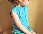 Blue toddler muscle shirt/ tank with front pocket, 3t vintage