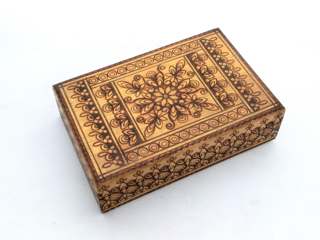 Vintage wooden jewelry box 70s