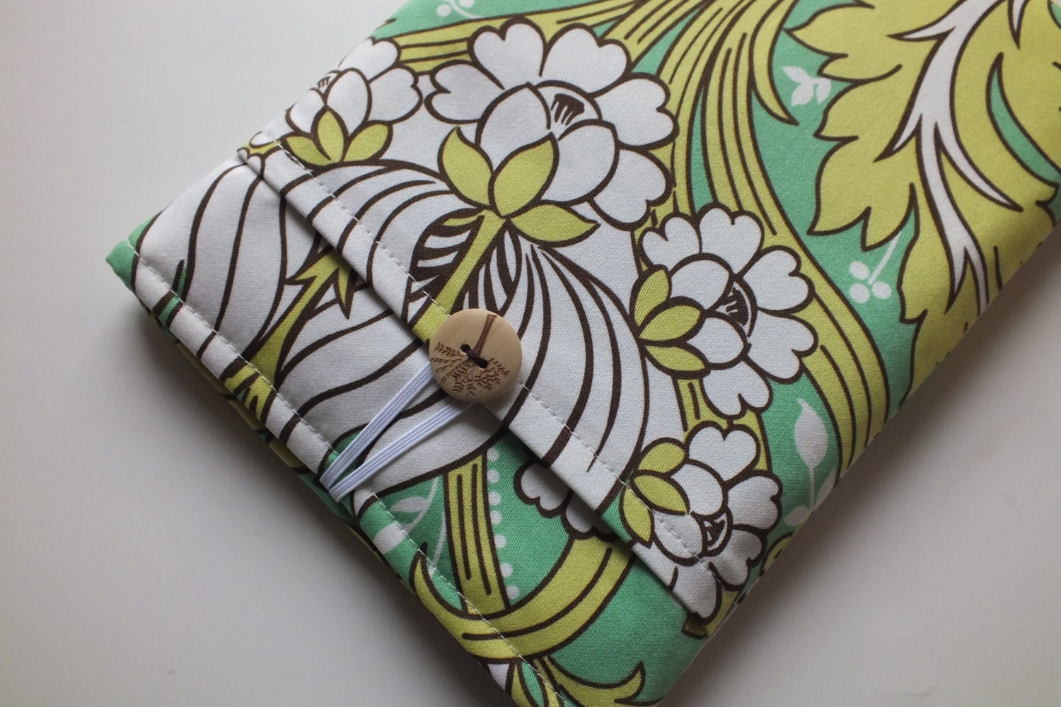 iPad Mini Sleeve, iPad Mini Case, Cover Padded iPad Mini Pocket - Amy Butler Temple Tulips