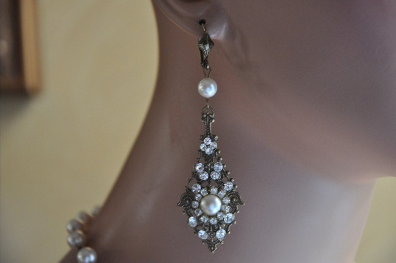 Bridal Pearl Earrings,Filigree Earrings,Victorian Earrings,Vintage Style Earrings,Antique Brass,Swarovski Crystal and Pearl Earring