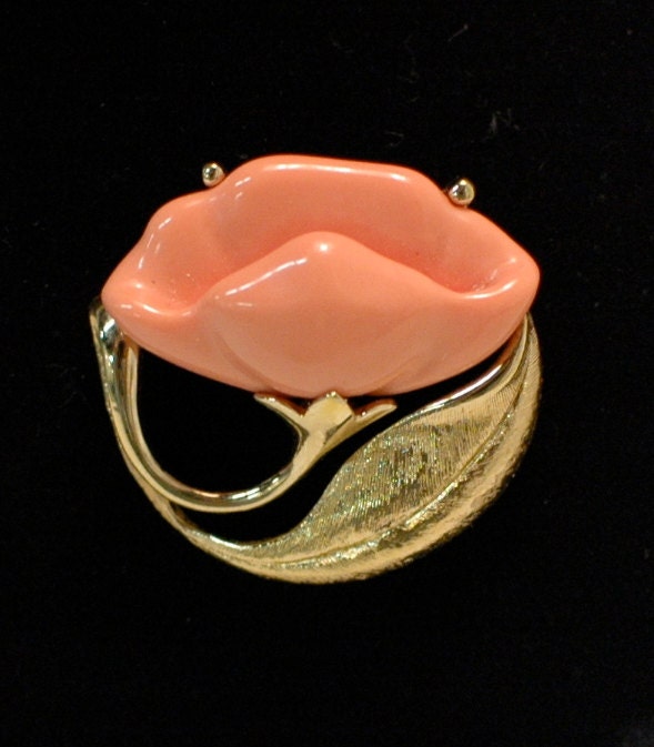 1970's Floral Pin