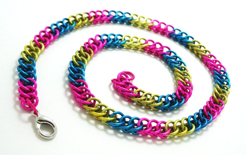 Chainmaille Necklace: Pansexual Pride in Half Persian 3-in-1