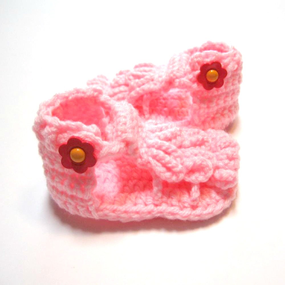 Baby girl pink summer sandals.  Size 0 to 6 months.  Ready to ship.  Pastel pink sandals for baby girl.