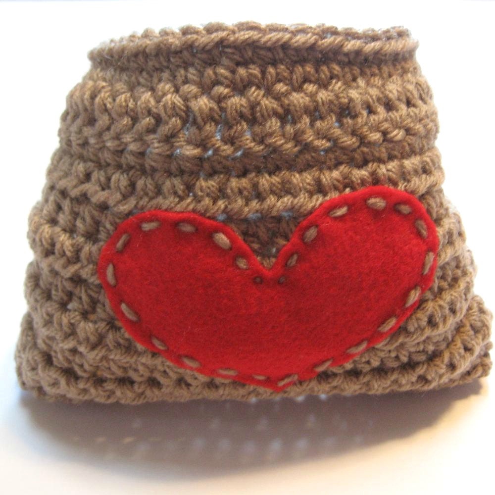 Newborn crochet diaper cover with heart.  Brown and red.  Ready to ship.  Newborn photography prop for mothers day.  Baby shower.
