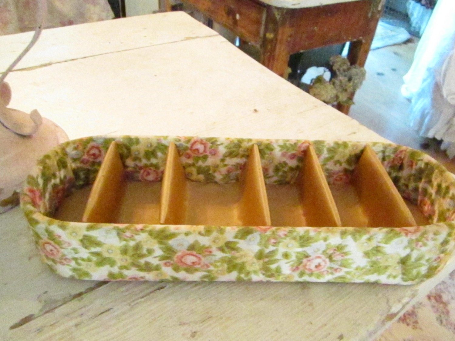Vintage fabric knick knack holder prairie romantic  country
