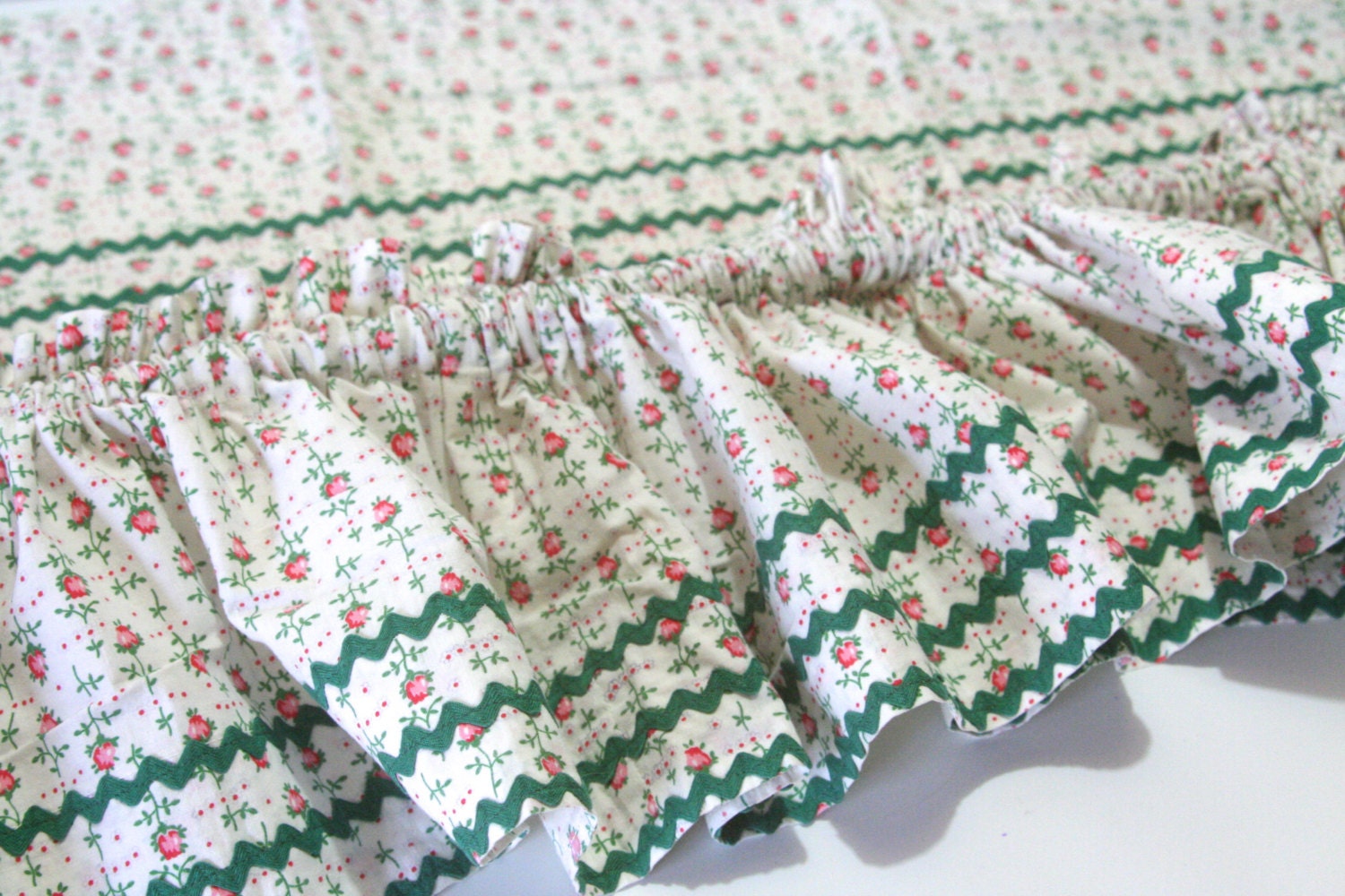 Vintage Green White Floral Rose Ruffle Kitchen Window Valance with Side Panels Cafe Curtain Length with Rick rack detail