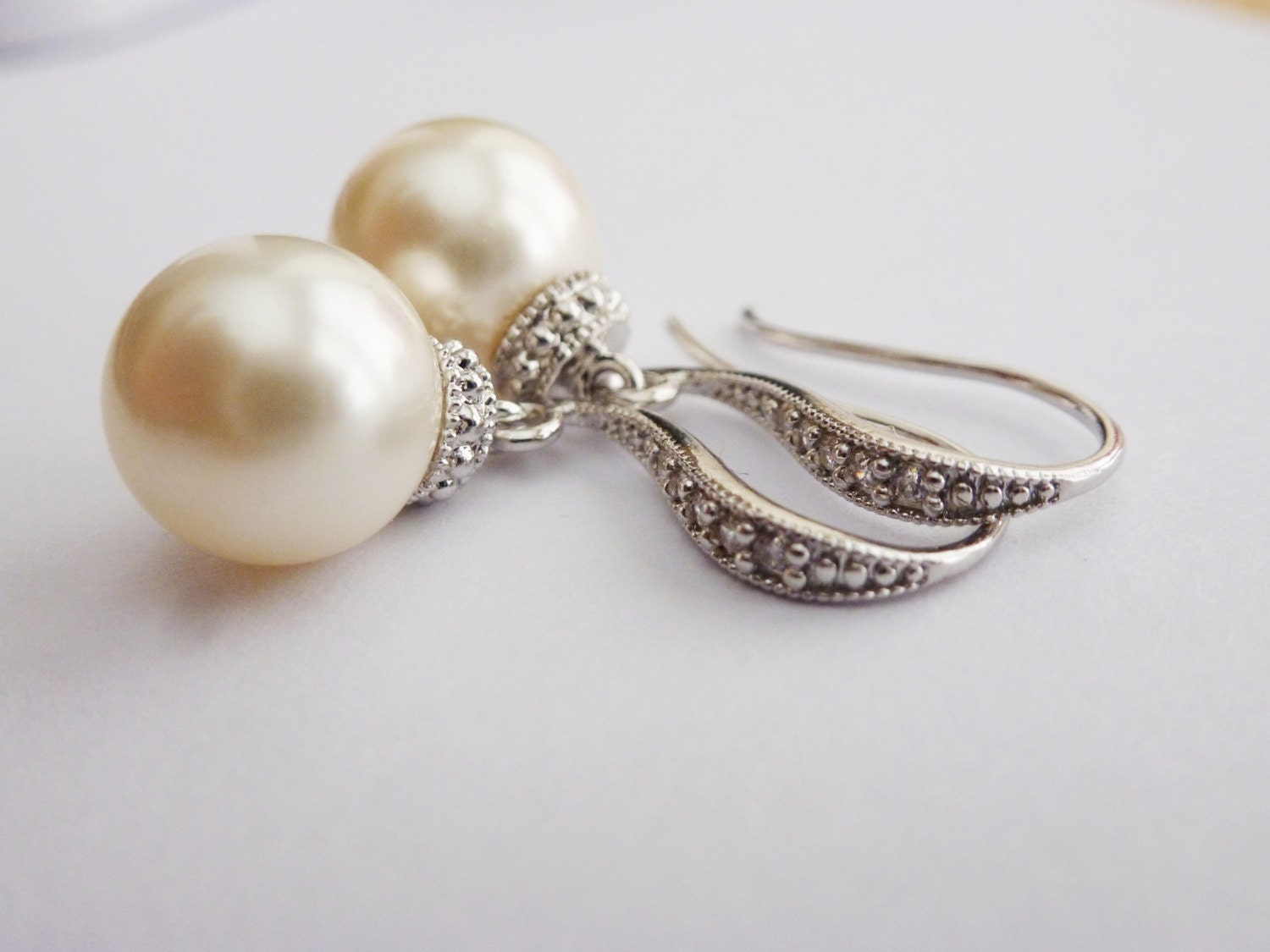 Ivory Pearl Earrings - Cream Pearl Earrings - Bridal Earrings - Bridesmaids Earrings - Swarovski Crystal Pearls -  Cubic Zirconia Earrings