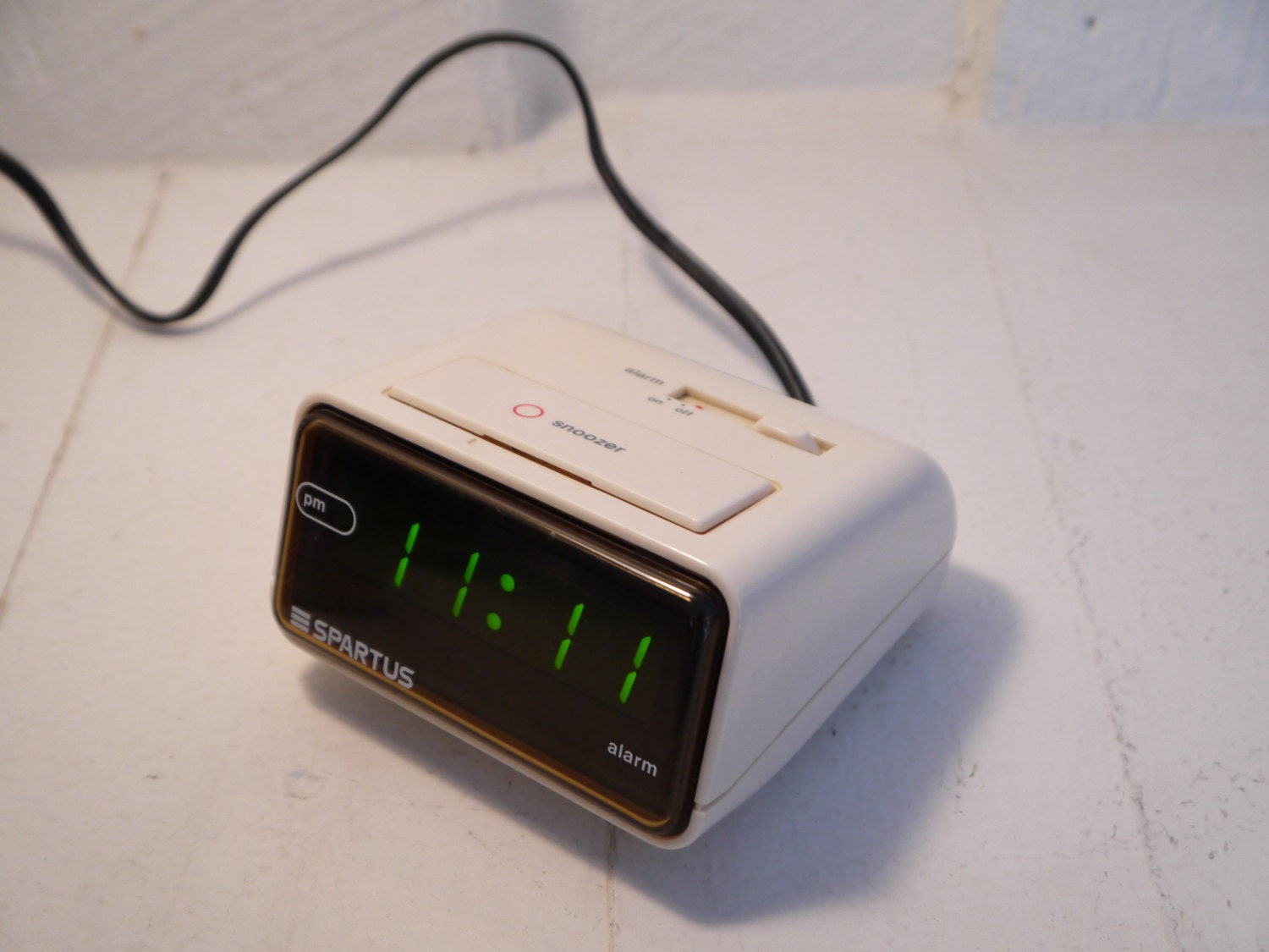 Set Time Spartus Alarm Clock