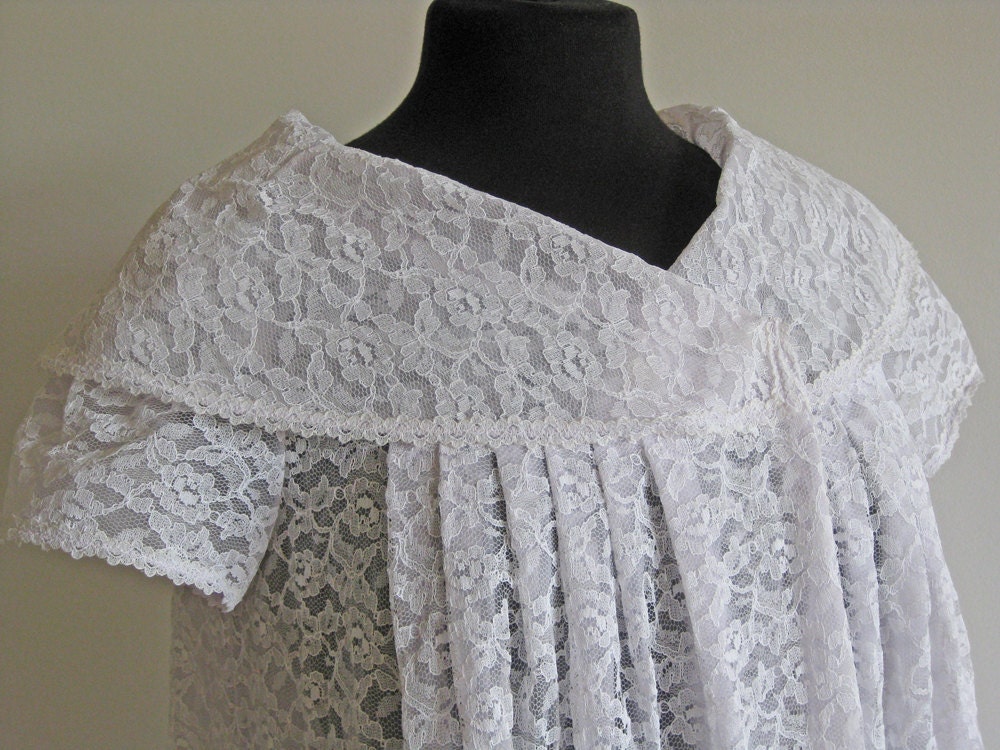 vintage French lace dressing gown, Mad Men style