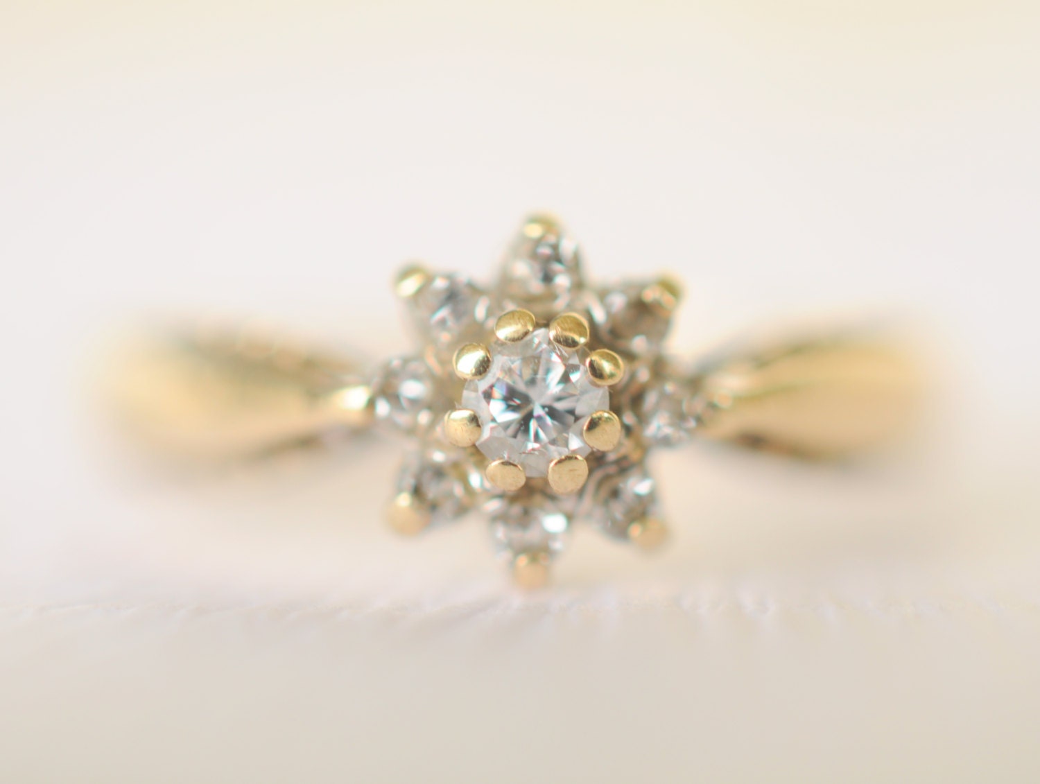 1980s vintage / diamond cluster 9k solid gold ring // TINY BLOOM