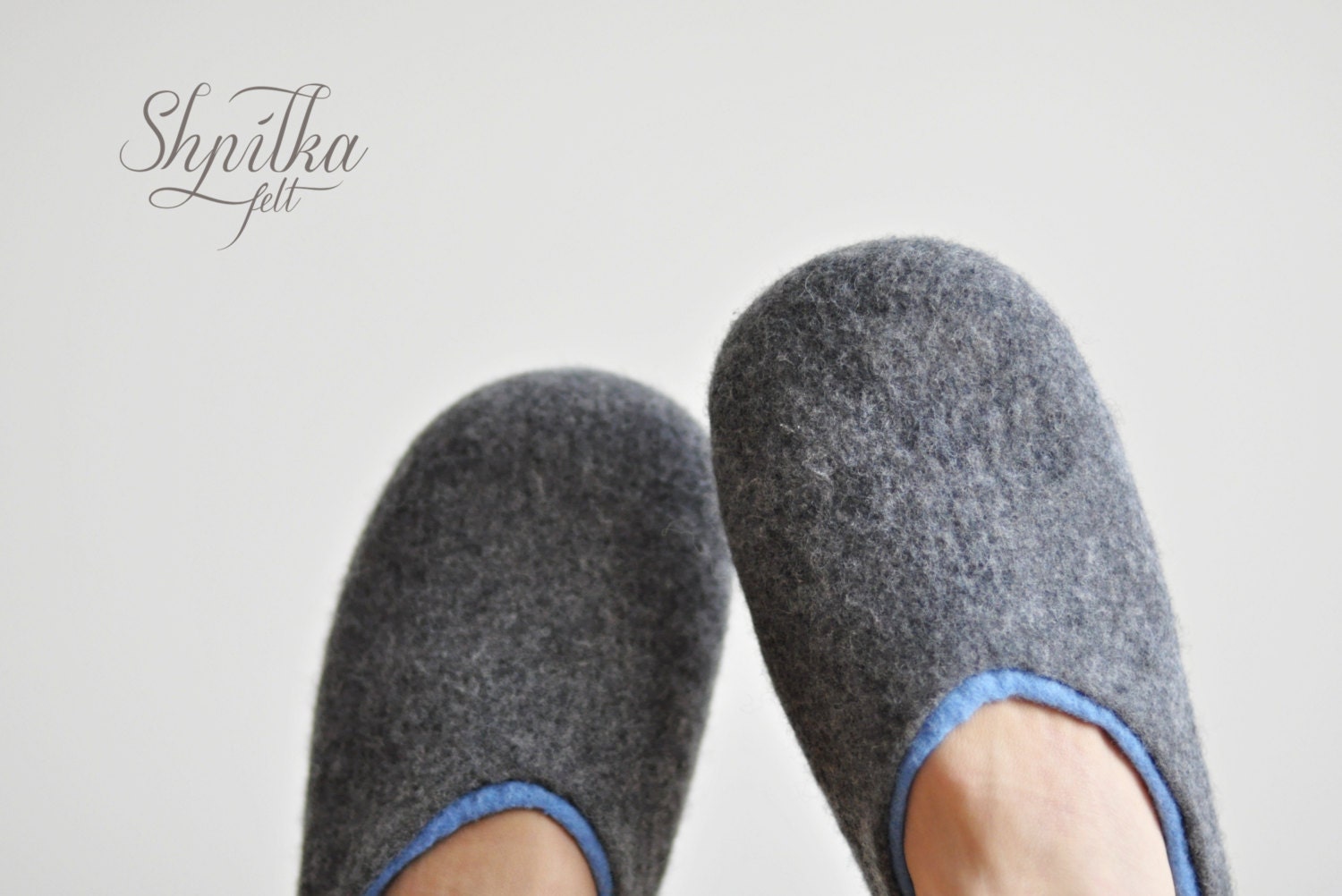Felted slippers for women - Gray & Blue - Made to order - Home wool shoes / Handmade shoes / Eco friendly slippers