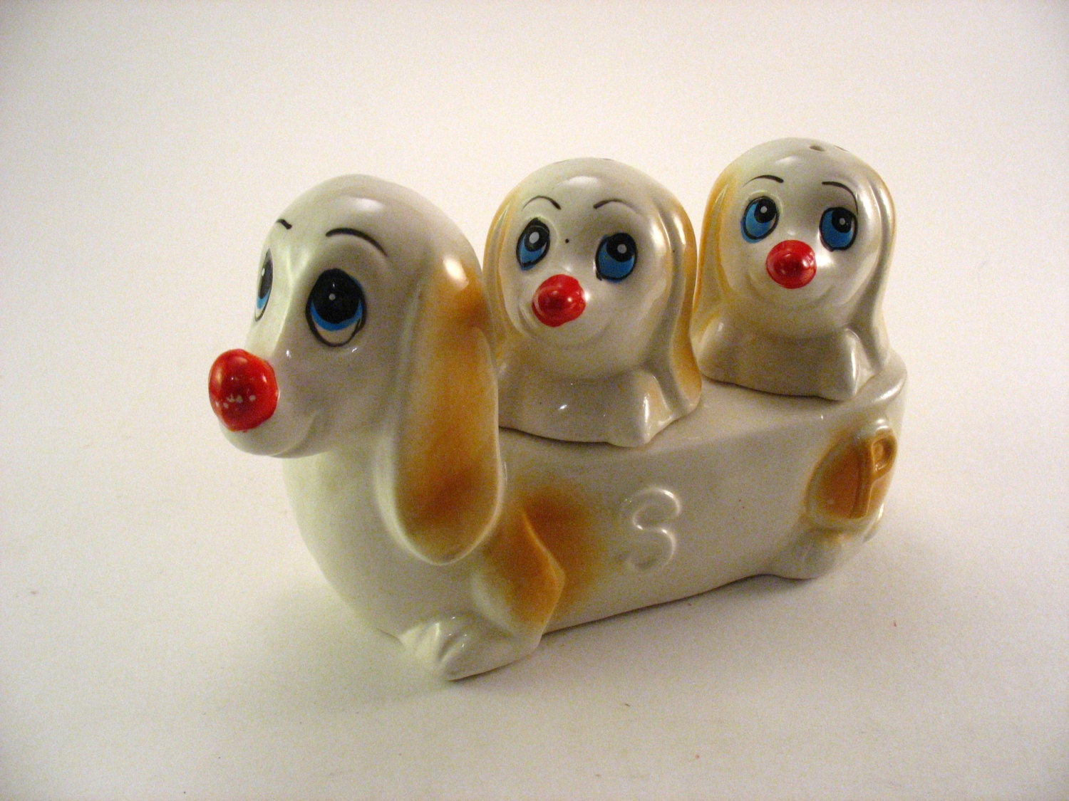 Vintage Mother and Pups Salt & Pepper Shakers Dachshund Basset Made in Japan Set