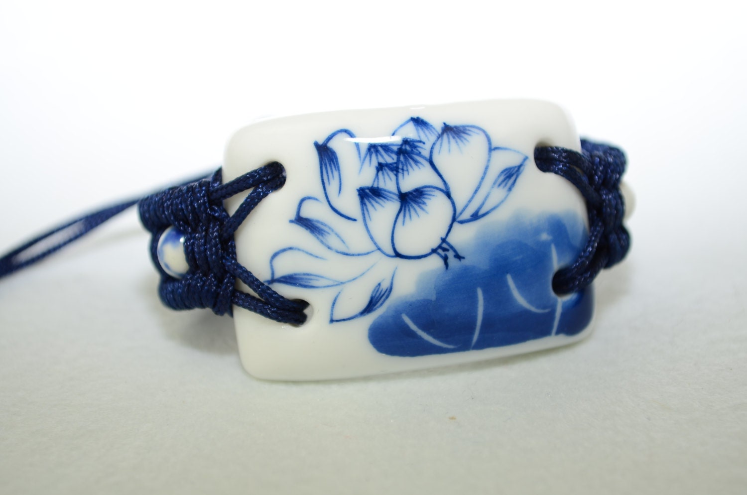 Hand-painted bracelet ceramic jewelry white porcelain charm bracelet blue lotus pattern beaded bracelet