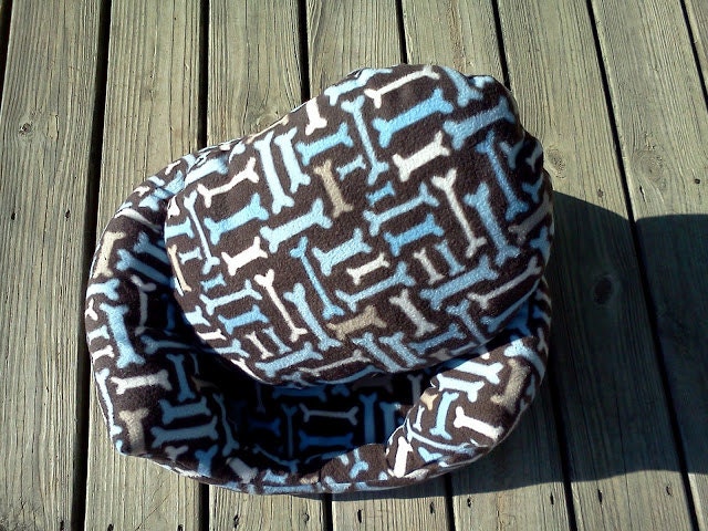 SALE Dog Bed: Fleece Dog Bed SALE Mocha and blue bone Fleece bed