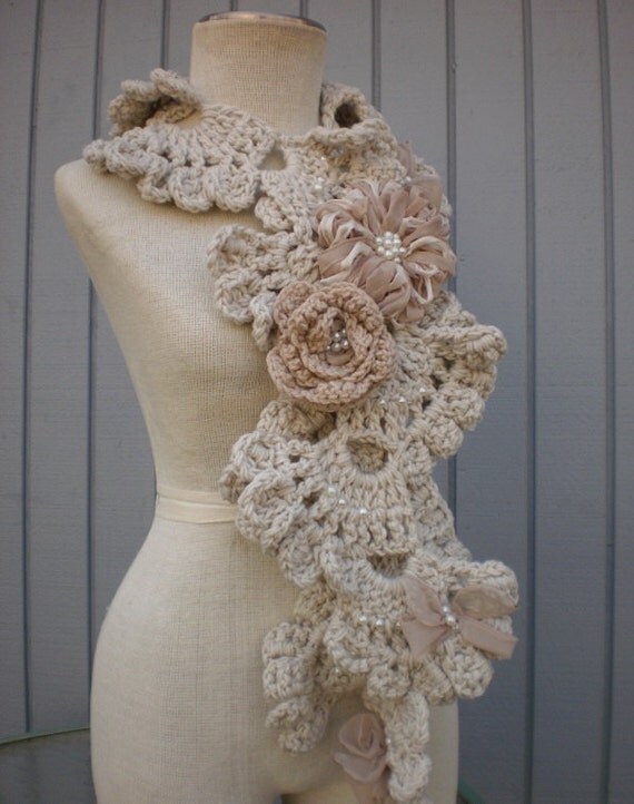 sea shell neckwarmer pastel 2