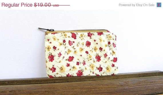 25 SALE Small Cosmetic Pouch, Coin and Card Wallet, Coin Purse, Card Pouch, Small Cosmetics Bag, Cream and Red Purse