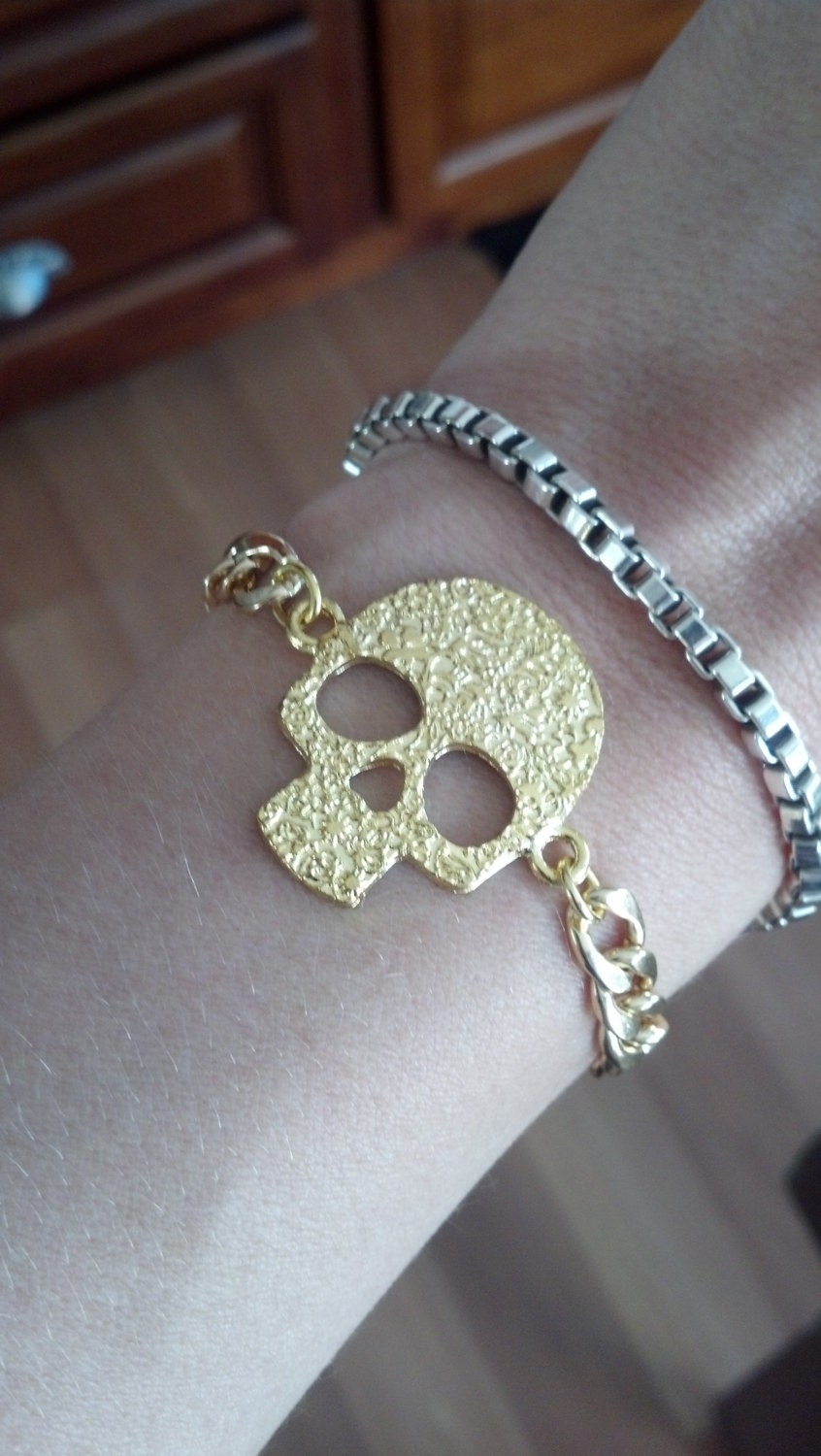 Gold Skull Bracelet with Curb Chain