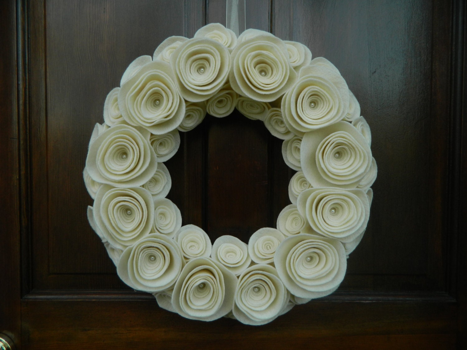 Off White Cream Wreath - Felt Flower Wreath in Antique White with Pearls - 16 inch