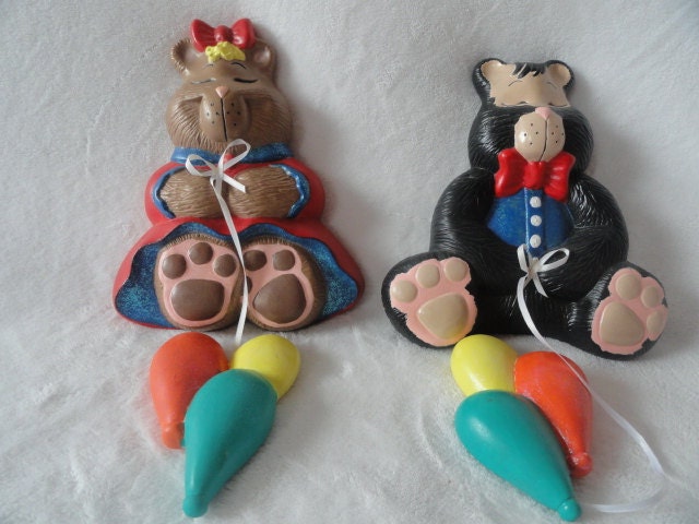 ON SALE Mr & Mrs Bear with balloons