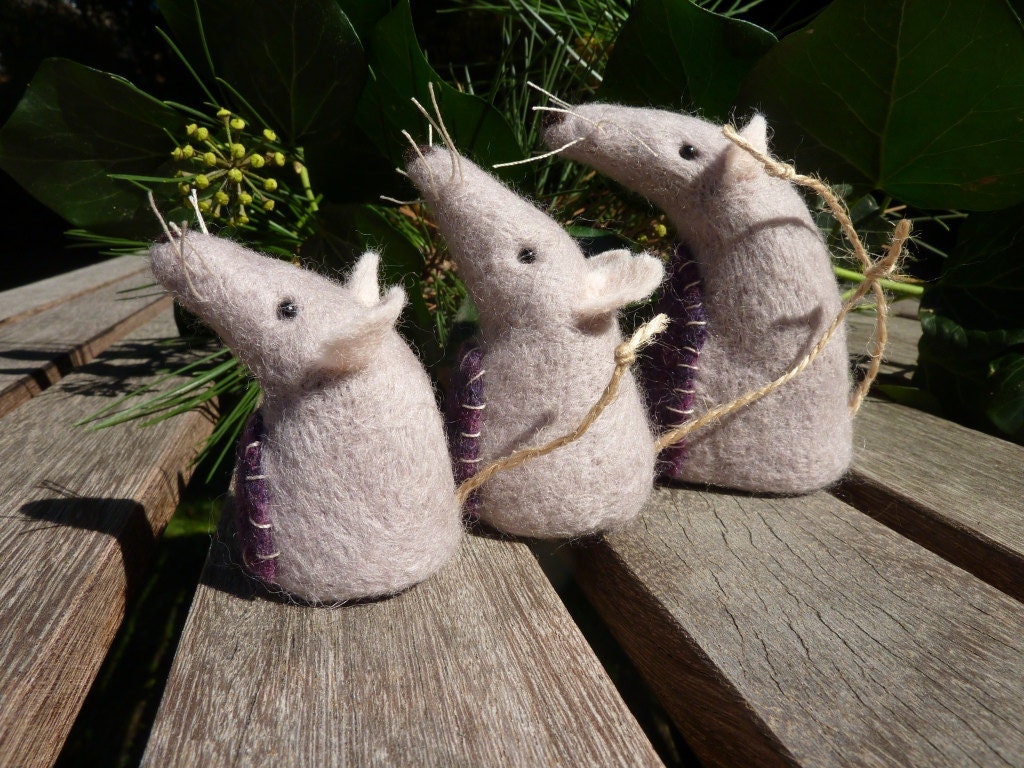 Mouse family of three needle felted soft sculpture - HazelwoodCrafts