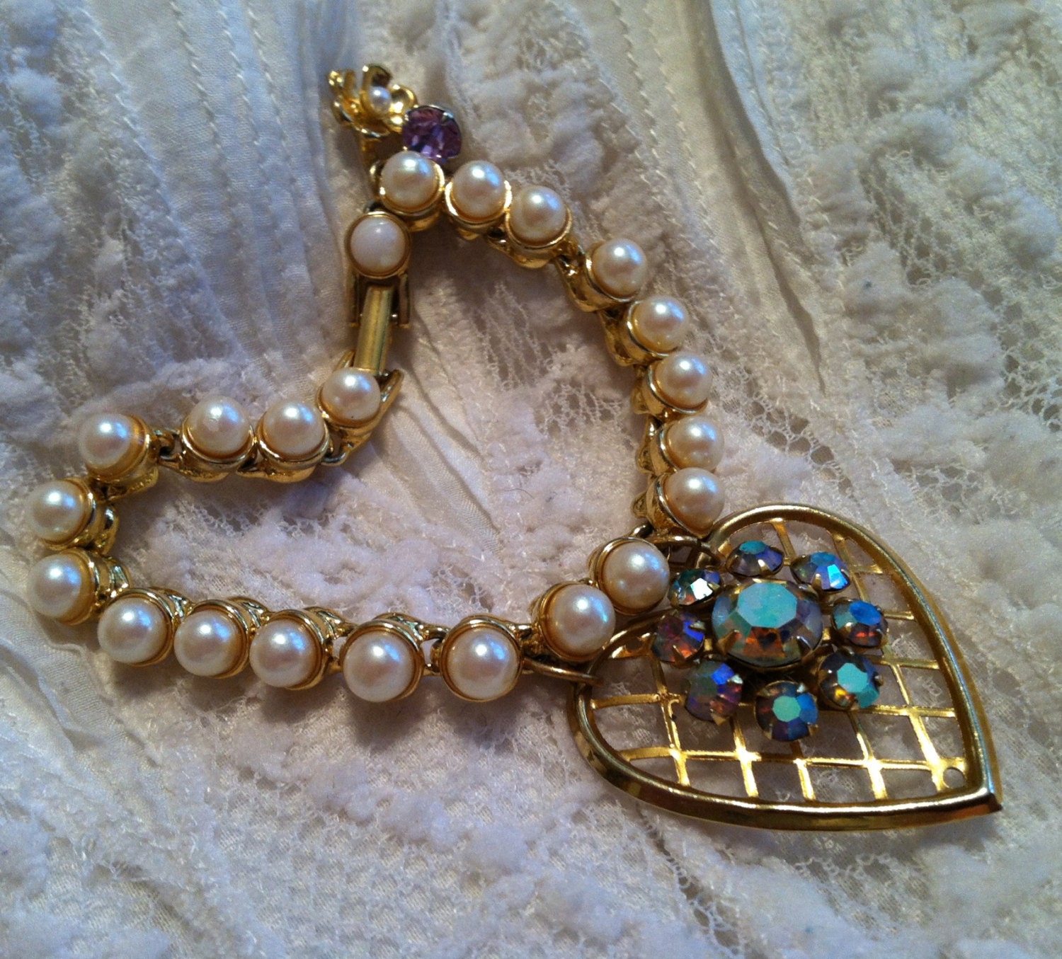 50's Spring Summer  Bridal Pearl Heart Bracelet  
