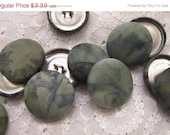 25% OFF Four Handmade, 22mm (7/8") Fabric Cover Buttons  --  Beautiful Forest Green Batik Pattern