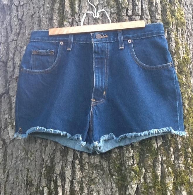 Vintage Cut Offs // Vintage Cut Off Jean Shorts // Super Cute Denim Shorts // Boho Jean Shorts