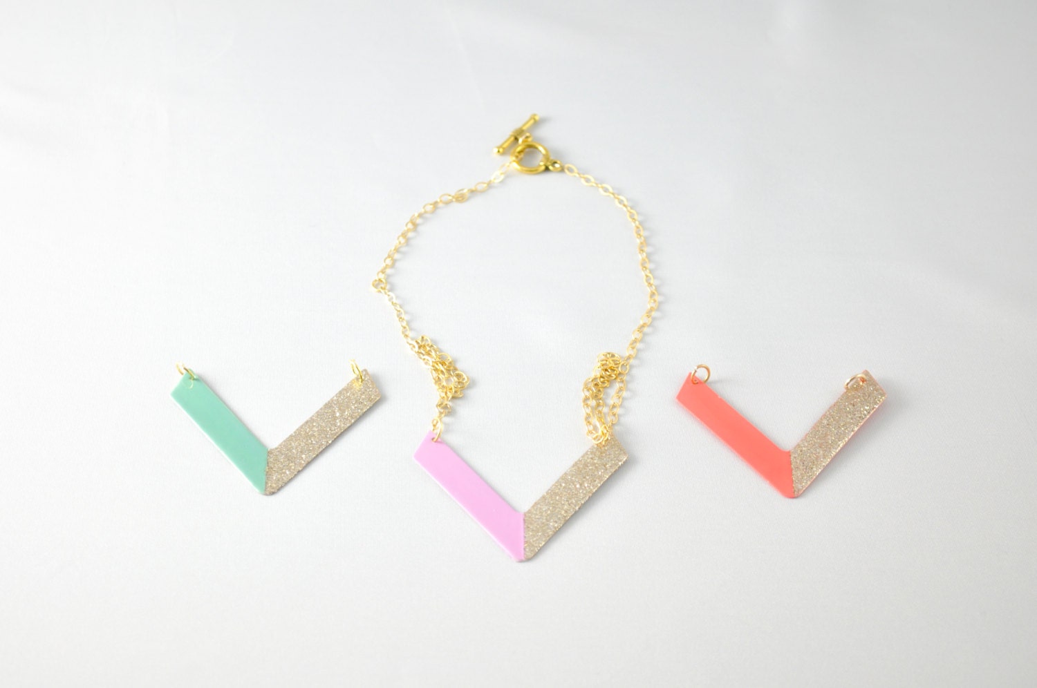 Chevron Necklace (Mint)