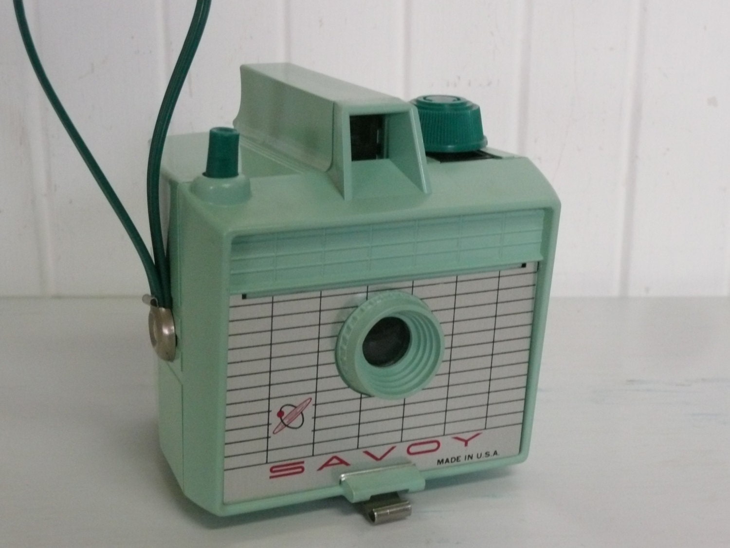 NICE 1960s Mint Green Imperial Savoy Box Camera, Collectible - Vintage Travel Trailer and Home Decor
