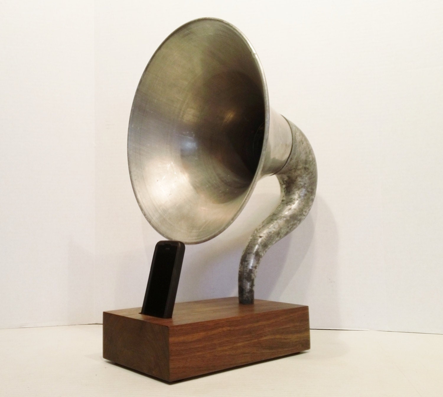 Acoustic  iPhone Speaker Dock Utilizing a Vintage Gramophone Horn -Ready to Ship-