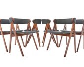 Set of Six V-Legged Danish Modern Mid Century Dining Chairs in Teak