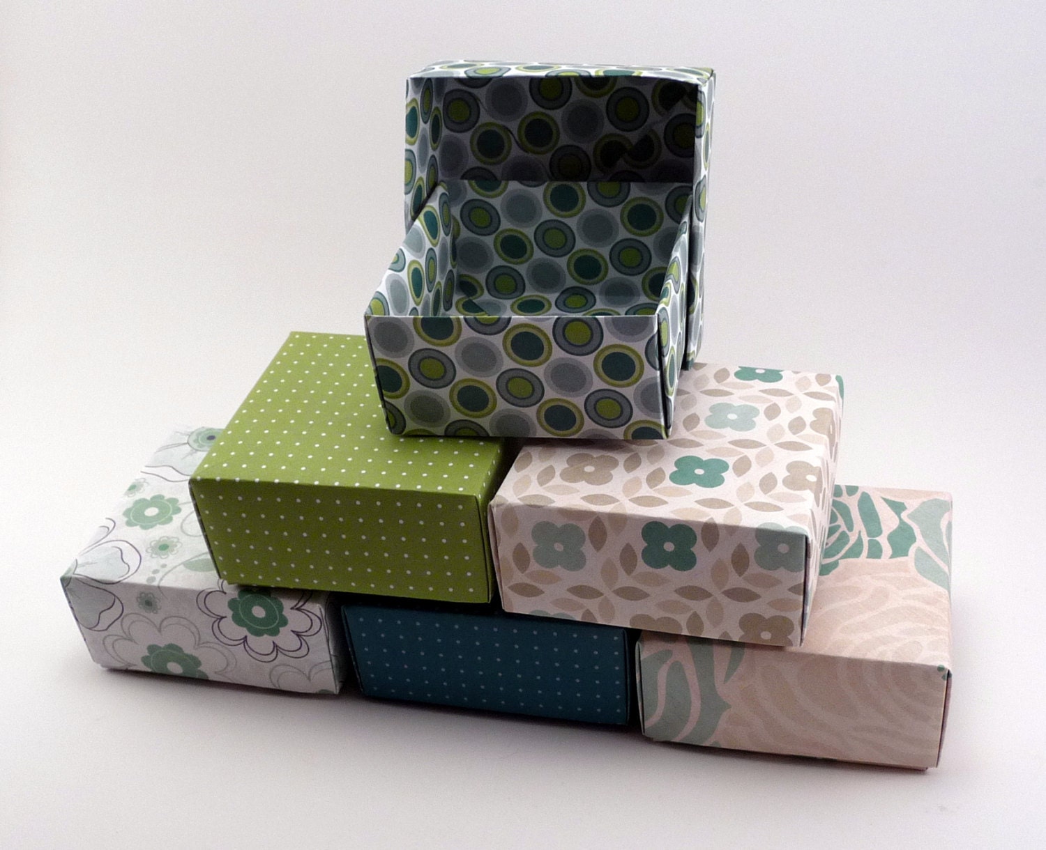 Set of 100 - Wedding Favor Box, Party Favor Box, Green Box, Green Wedding, Wedding Gift Box, Origami  Box, Favor Box