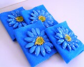 Bridge Tallies with Felt Covers and Daisy Flower (set of 4)