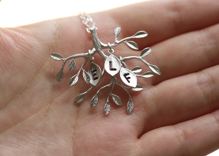 Family Tree Necklace,Leaf initial,Birthday,Sisterhood,Best Friend,Everyday Jewelry,Keepsake, Heirloom, Love