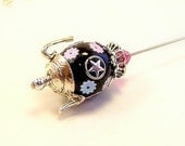 Beaded hat pin mad tea party celestial seasonings black pink miniature tea pot Victorian scarf pin TAGT tenx