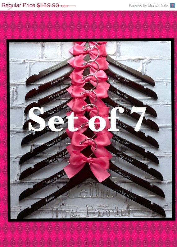20% OFF SALE Set of 7  custom wedding hangers/ bridal party gifts / wedding party / photo prop / you design / Hot Seller