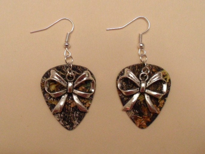 Mossy Oak Camo Camouflage guitar pick earrings with pretty silver BOW charm country jewelry