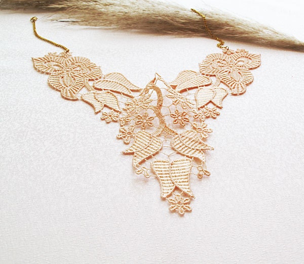 Pink Lace Collar Necklace, Powder Pink Collar, Lace Collar, Wedding jewelry, wedding accessory, Tulip Flowers