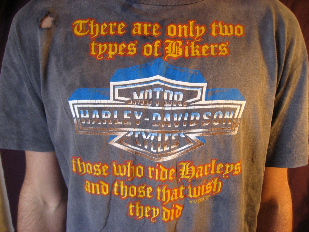 Vintage Harley Davidson Two Types of Bikers Shirt Tee Top trashed rare