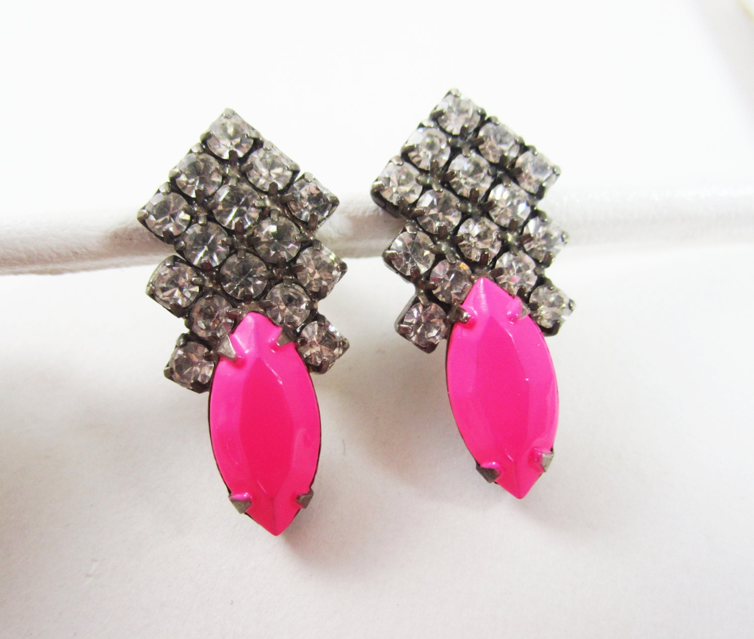 One Of A Kind - Vintage 1950s Hand Painted Neon Pink Rhinestone Earrings - by Love Obsessed
