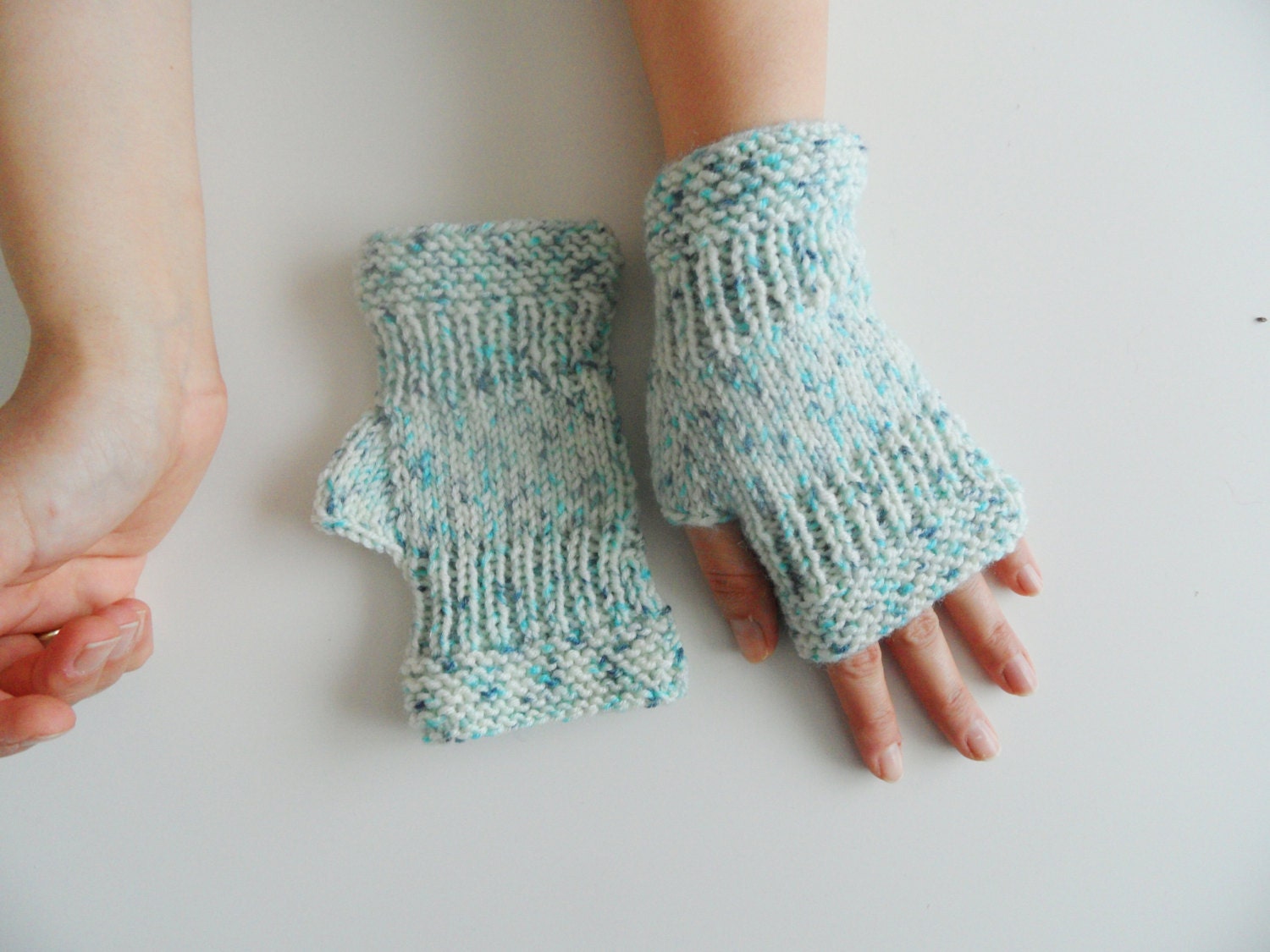 gloves,, knitting gloves, fingerless gloves, mint green marbling gloves, wrist warmers, woman, girls valentine day gifts hand warmers